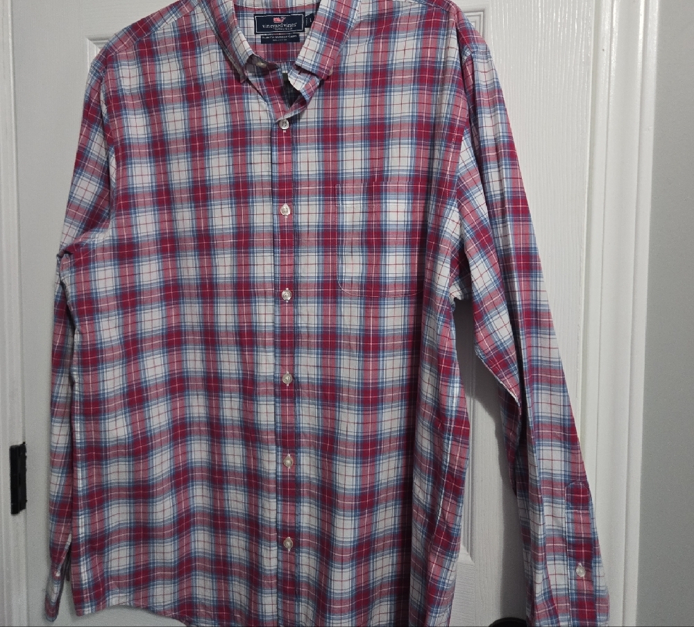 Vineyard Vines Top - Picture 2 of 4